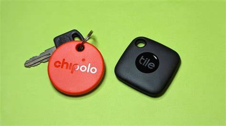 Chipolo One Bluetooth Tracker Lifestyle