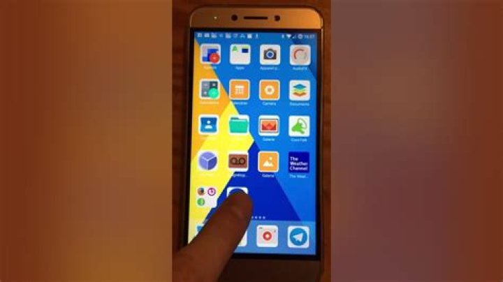 E Foundation Blisslauncher 1