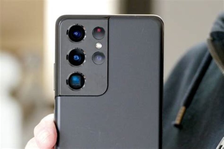 Galaxy S21 Ultra front-facing camera sample