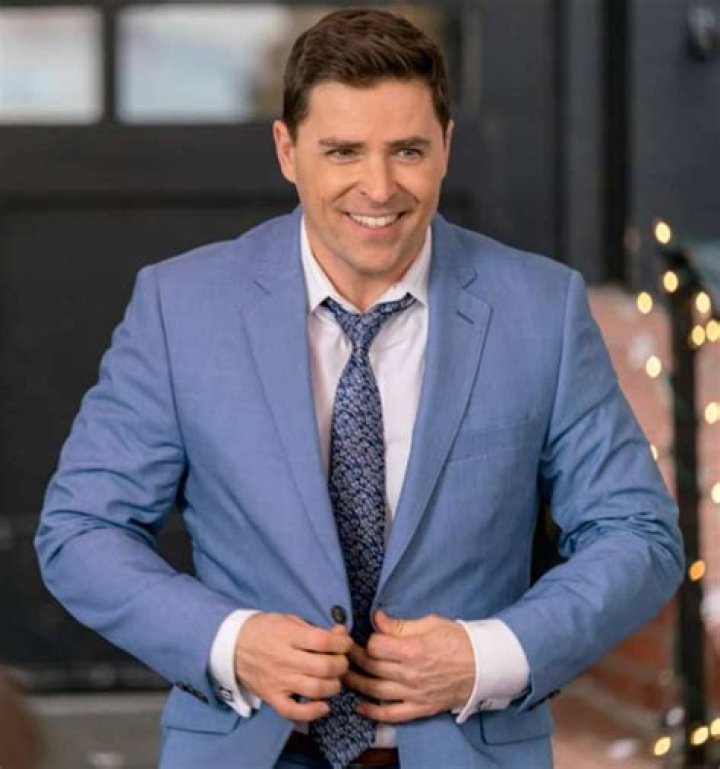 Kavan Smith bio, age, height, weight, net worth, salary, nationality
