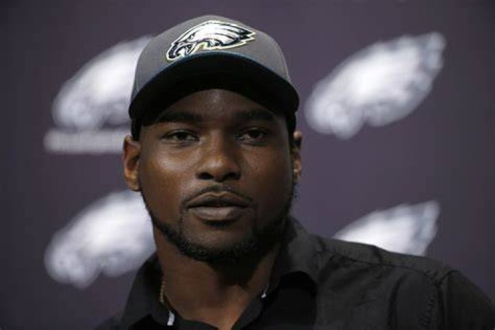 Nigel Bradham speaks during a news conference at the Philadelphia Eagles NFL football practice facility, Friday, March 11, 2016, in Philadelphia. The Eagles have agreed on a two-year contract with Bradham who last played for the Buffalo Bills. (AP Photo/Matt Rourke)