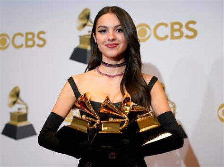 Olivia Rodrigo shares throwback set list and wins approval from her