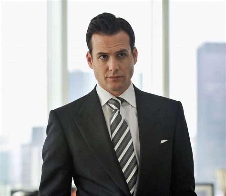SUITS THE SHOW THAT DEFINED A GENERATION IPU Buzz