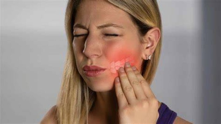 أسباب ألم الأسنان المفاجئ Toothache