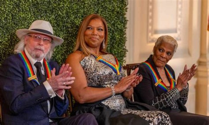 When Barry Gibb Made a Rare Public Appearance with His Wife Linda