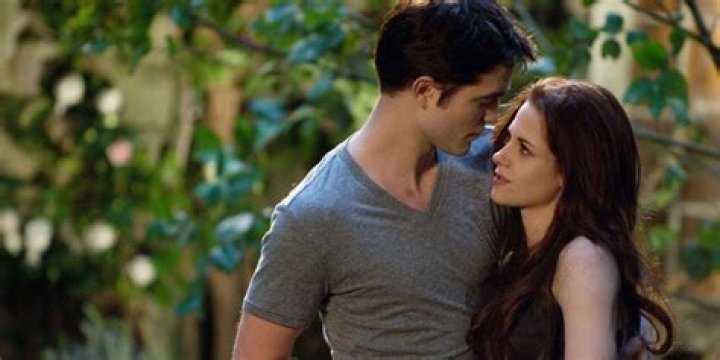 When Bella's mom hears that her daughter has a boyfriend, she demands, 
