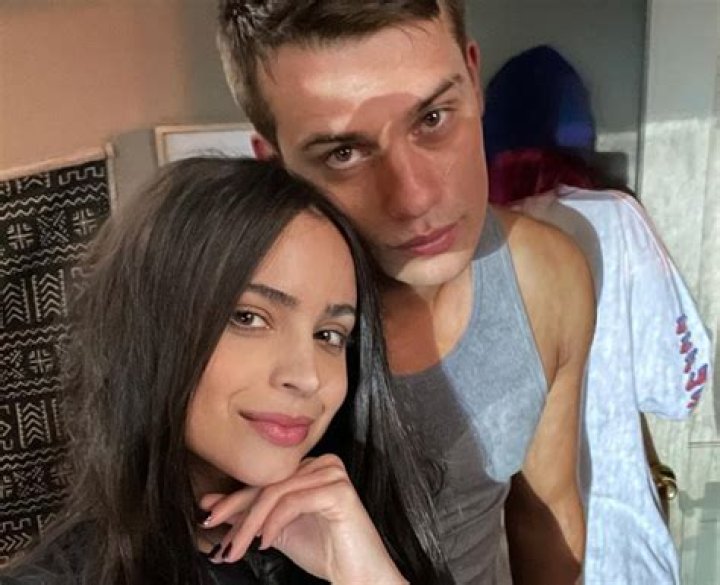 Who is Sofia Carson dating? Sofia Carson boyfriend, husband